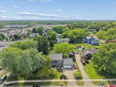 816 Belle Plaine Avenue Gurnee IL 60031