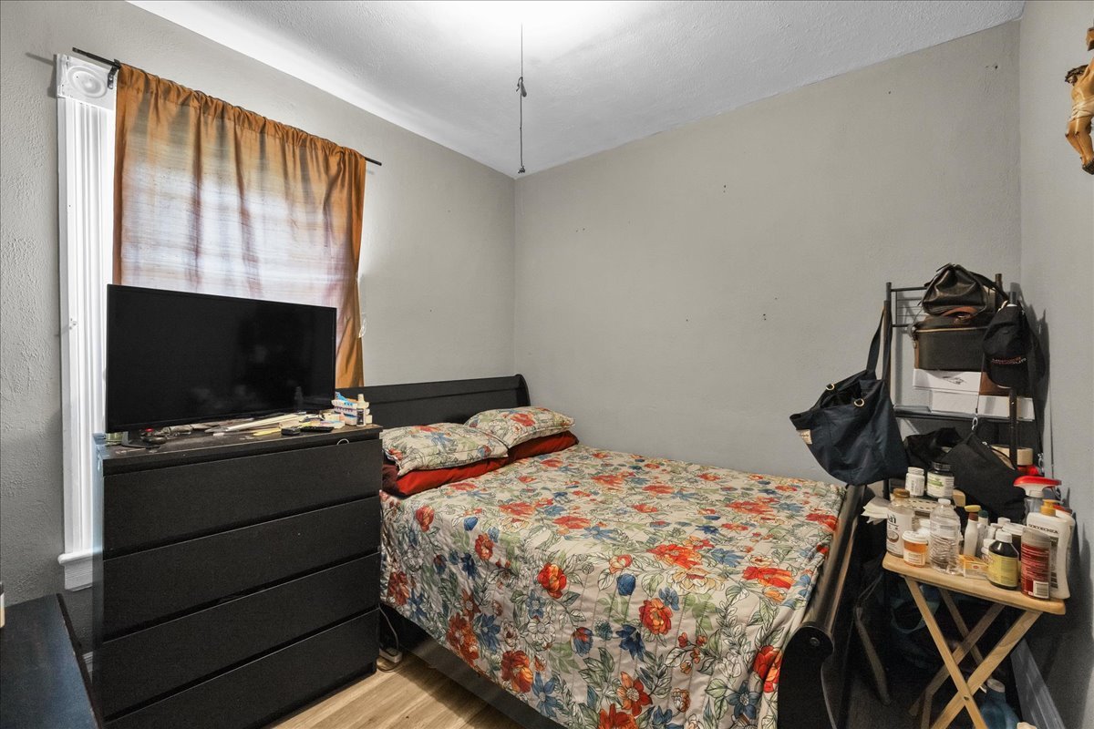817 Front Street Aurora IL 60505