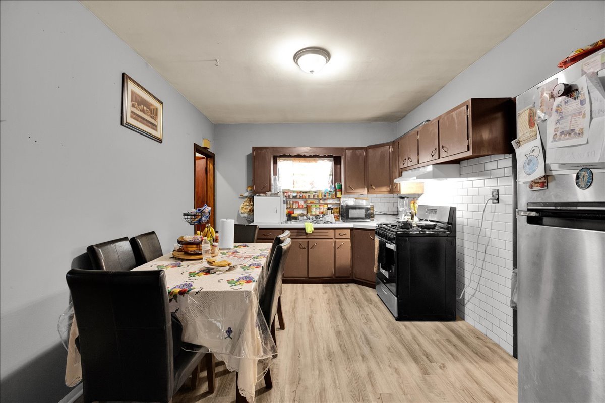 817 Front Street Aurora IL 60505