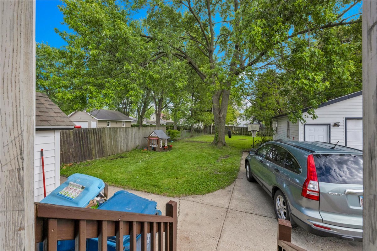 817 Front Street Aurora IL 60505
