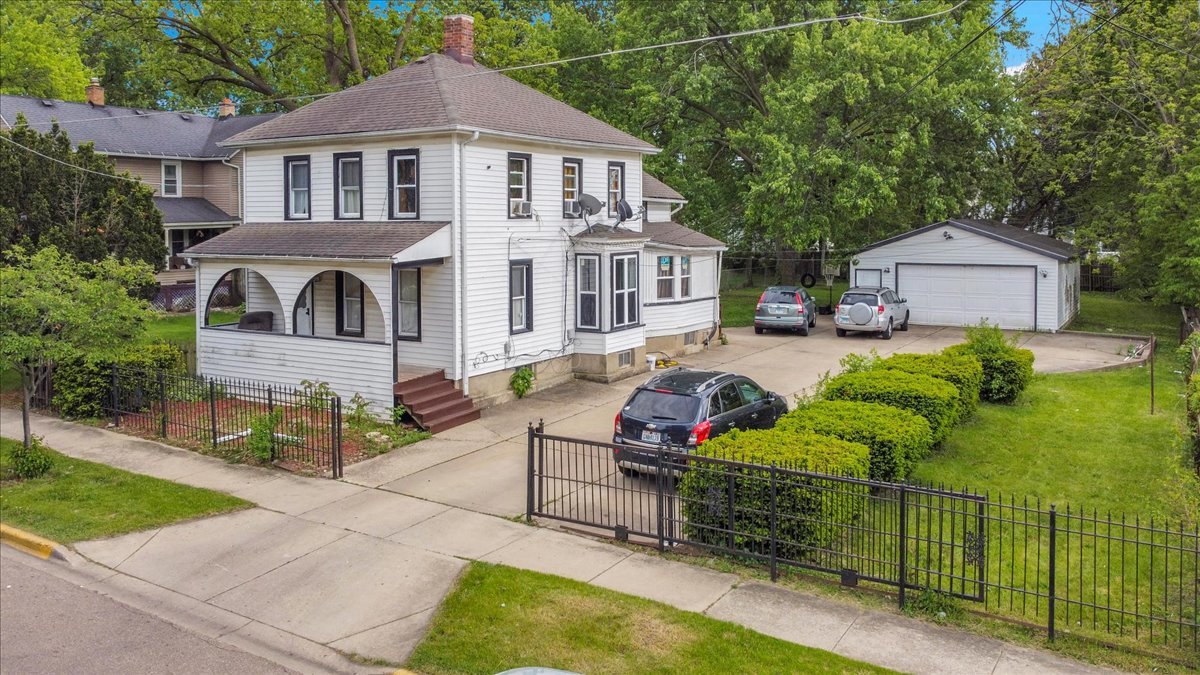 817 Front Street Aurora IL 60505