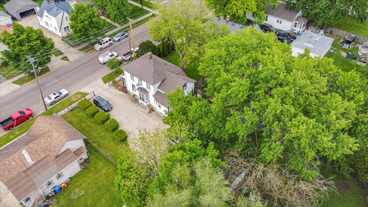 817 Front Street Aurora IL 60505