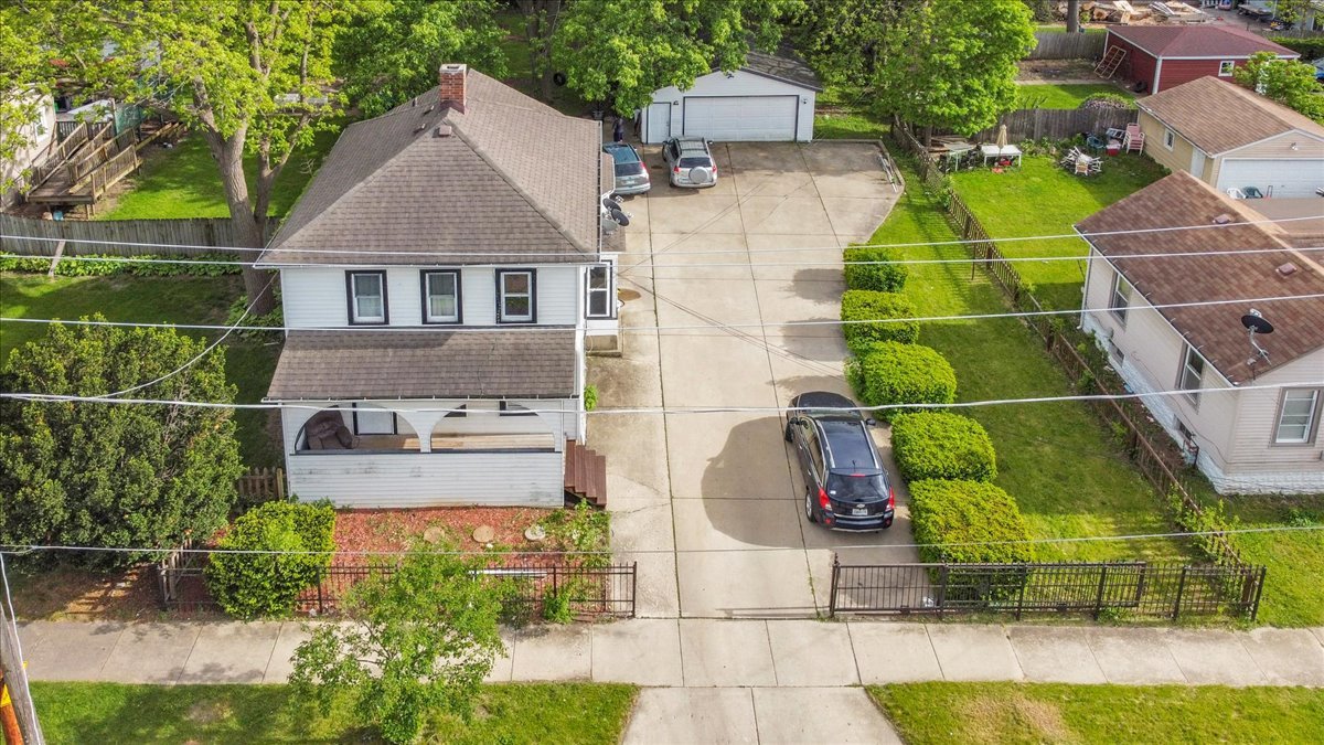 817 Front Street Aurora IL 60505