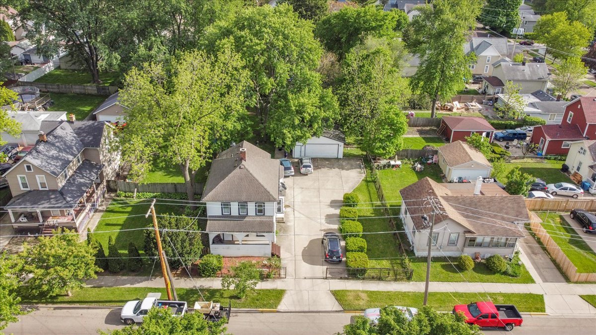 817 Front Street Aurora IL 60505
