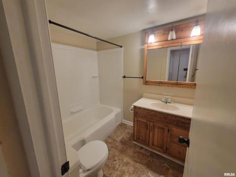 705 South 11th St Street Herrin IL 62948