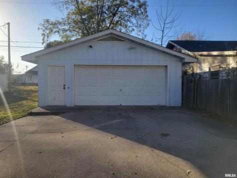 705 South 11th St Street Herrin IL 62948