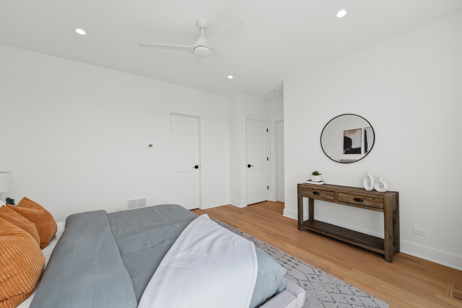 704 East 41 Street Chicago IL 60653