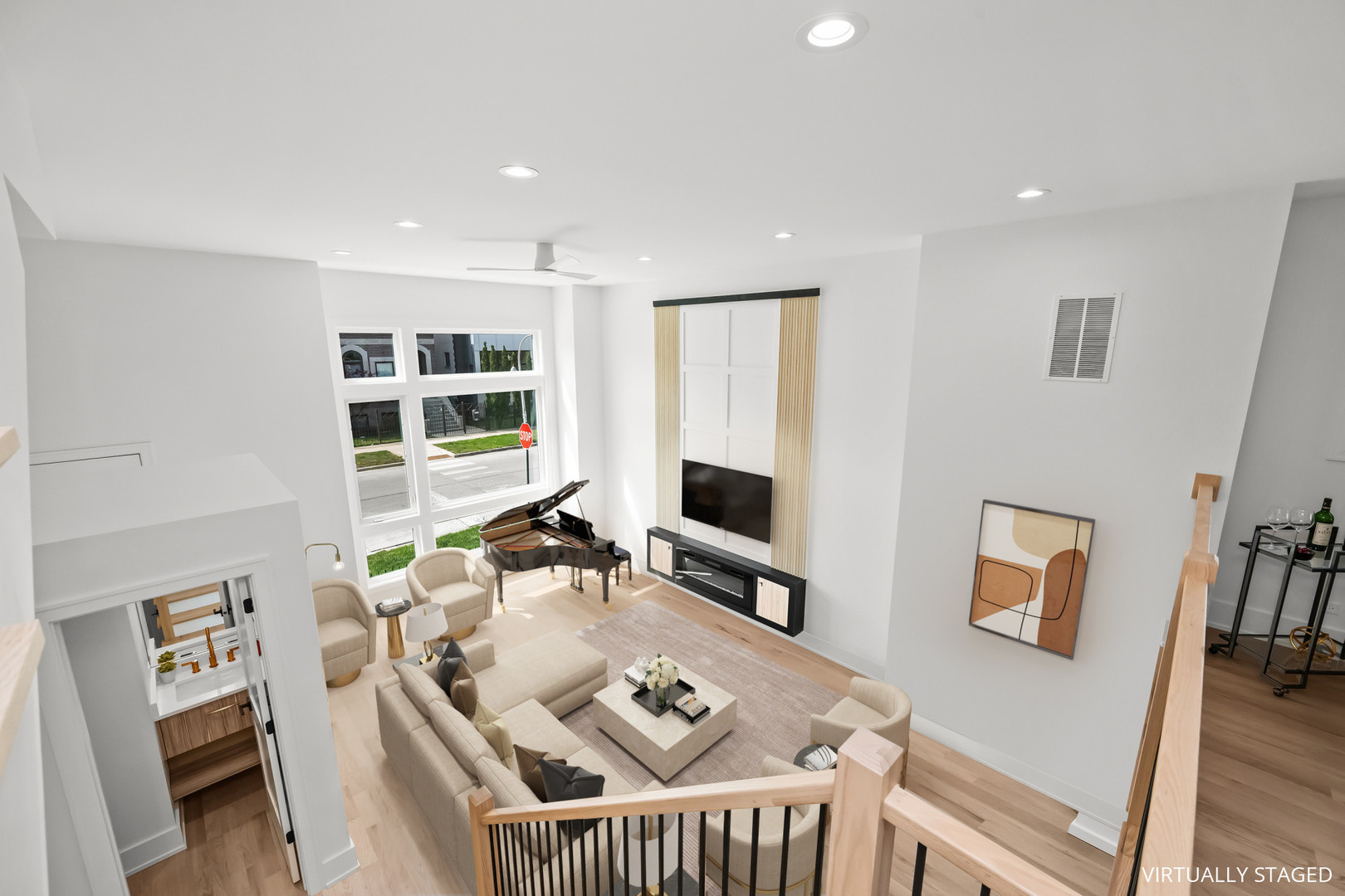 704 East 41 Street Chicago IL 60653