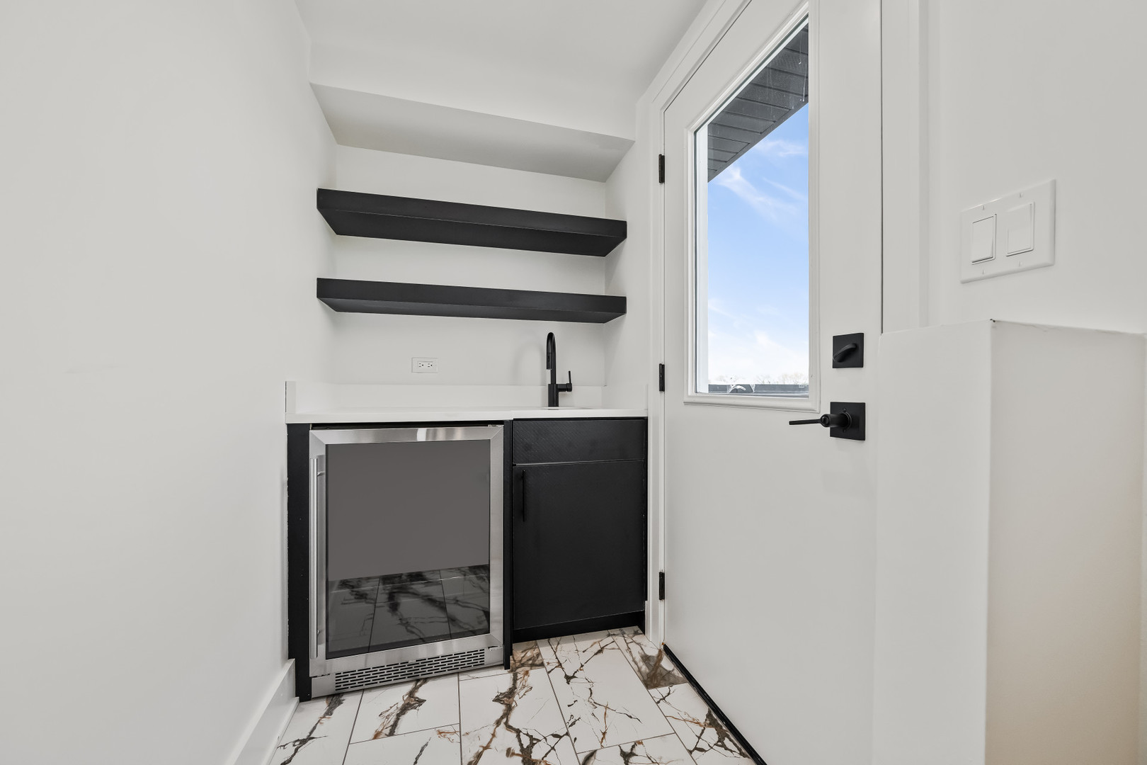 704 East 41 Street Chicago IL 60653