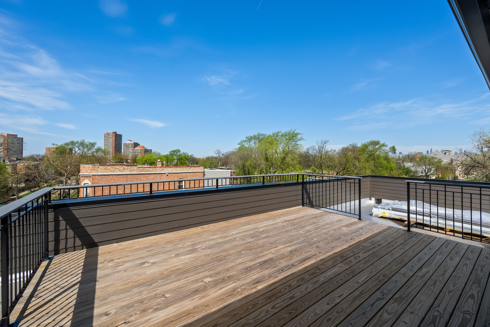 704 East 41 Street Chicago IL 60653