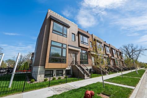704 East 41 Street Chicago IL 60653
