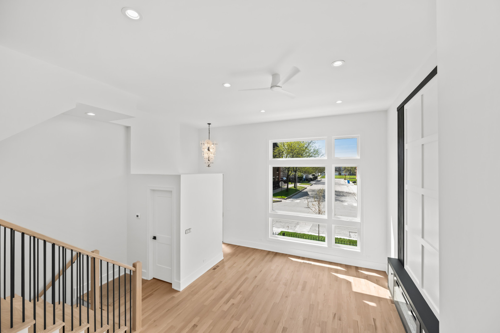 704 East 41 Street Chicago IL 60653