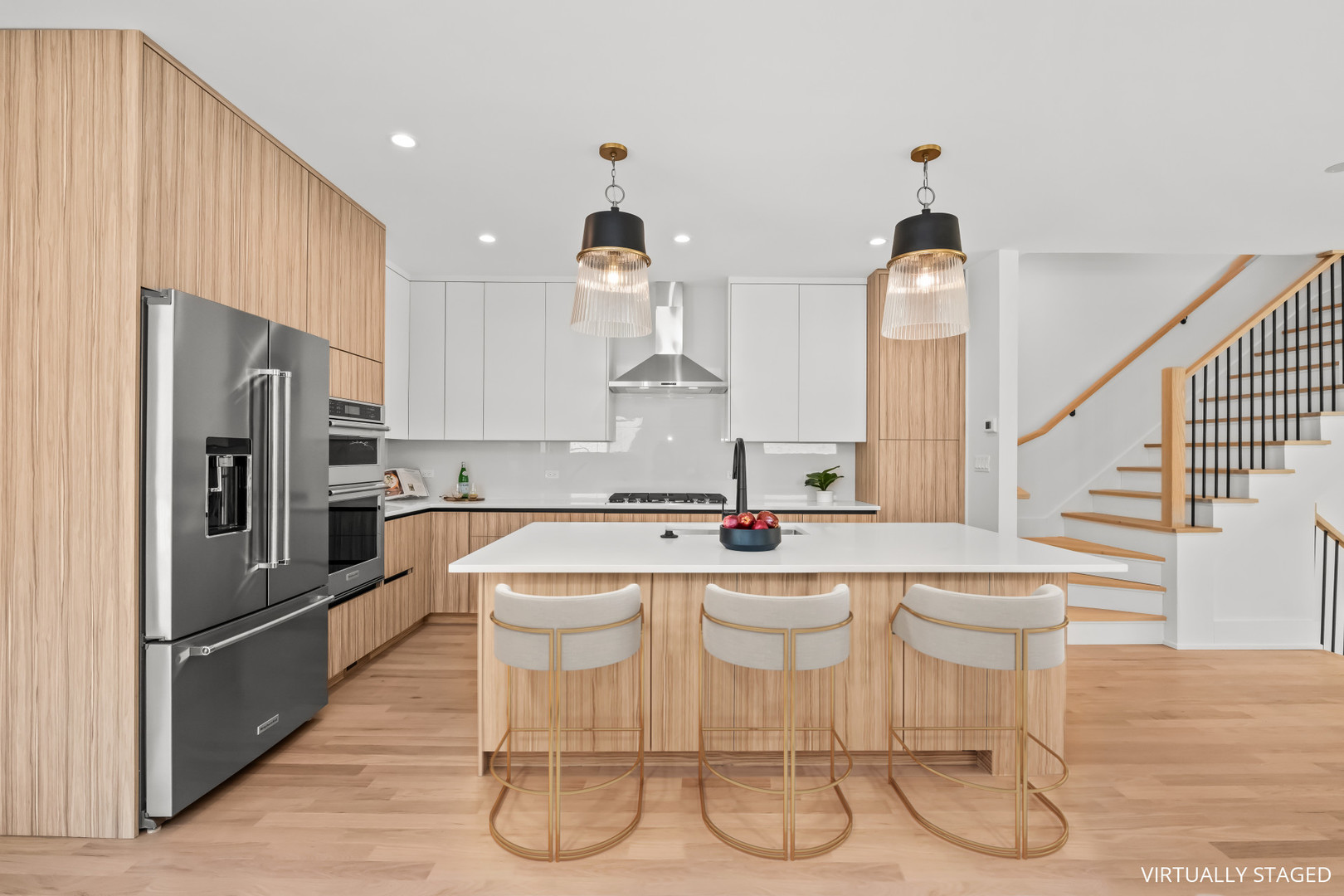 704 East 41 Street Chicago IL 60653