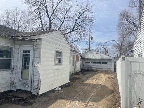 725 Webster Circle E Kankakee IL 60901