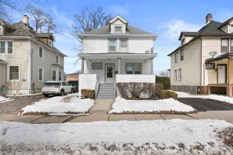 816 18TH Street North Chicago IL 60064