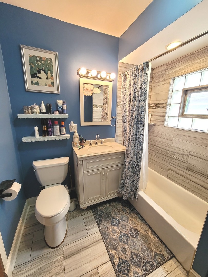 6005 South Tripp Avenue Chicago IL 60629