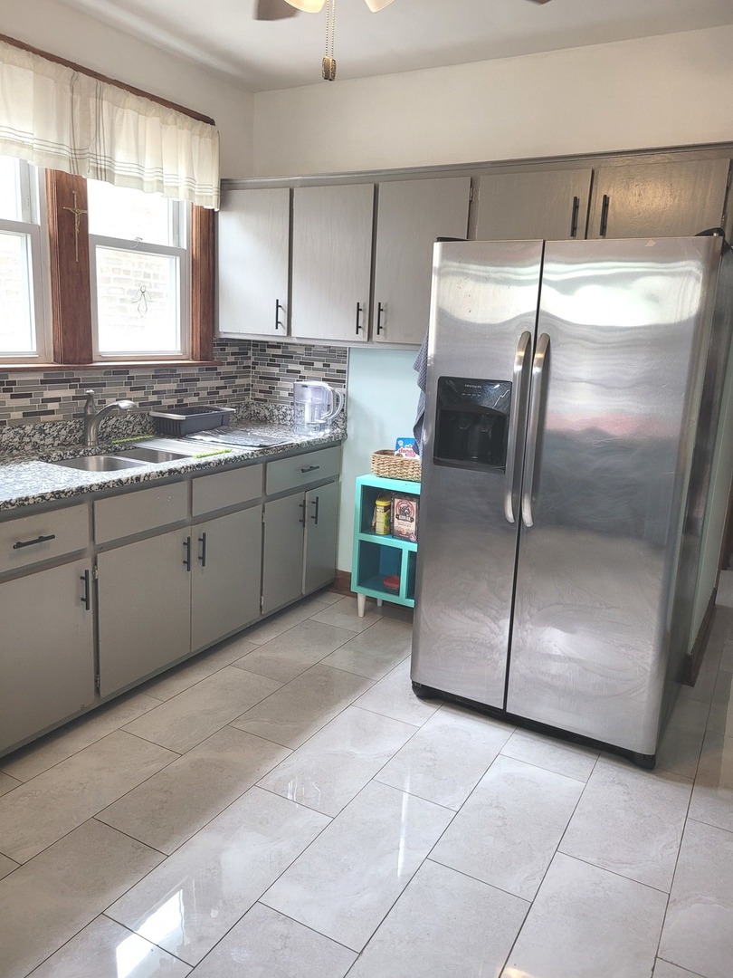 6005 South Tripp Avenue Chicago IL 60629
