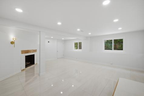 124 Ravinoaks Lane Highland Park IL 60035