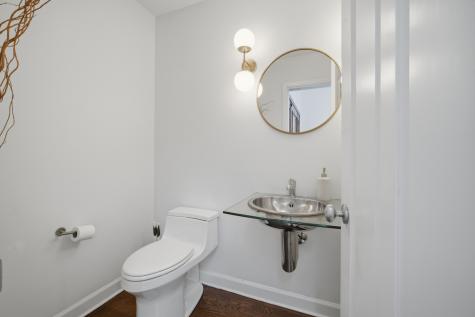 124 Ravinoaks Lane Highland Park IL 60035