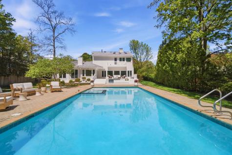 124 Ravinoaks Lane Highland Park IL 60035