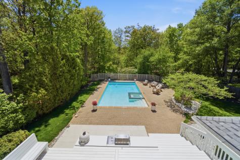 124 Ravinoaks Lane Highland Park IL 60035