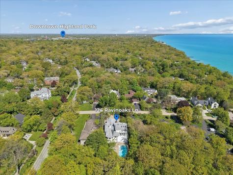 124 Ravinoaks Lane Highland Park IL 60035