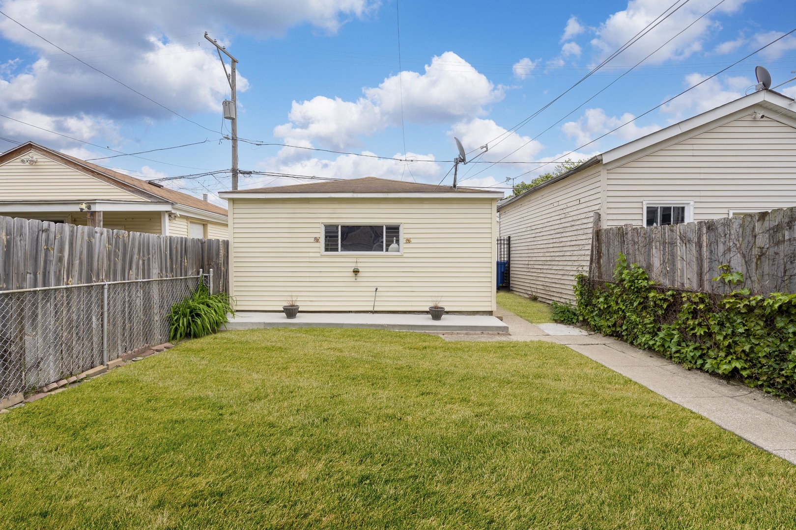 2221 North Keeler Avenue Chicago IL 60639
