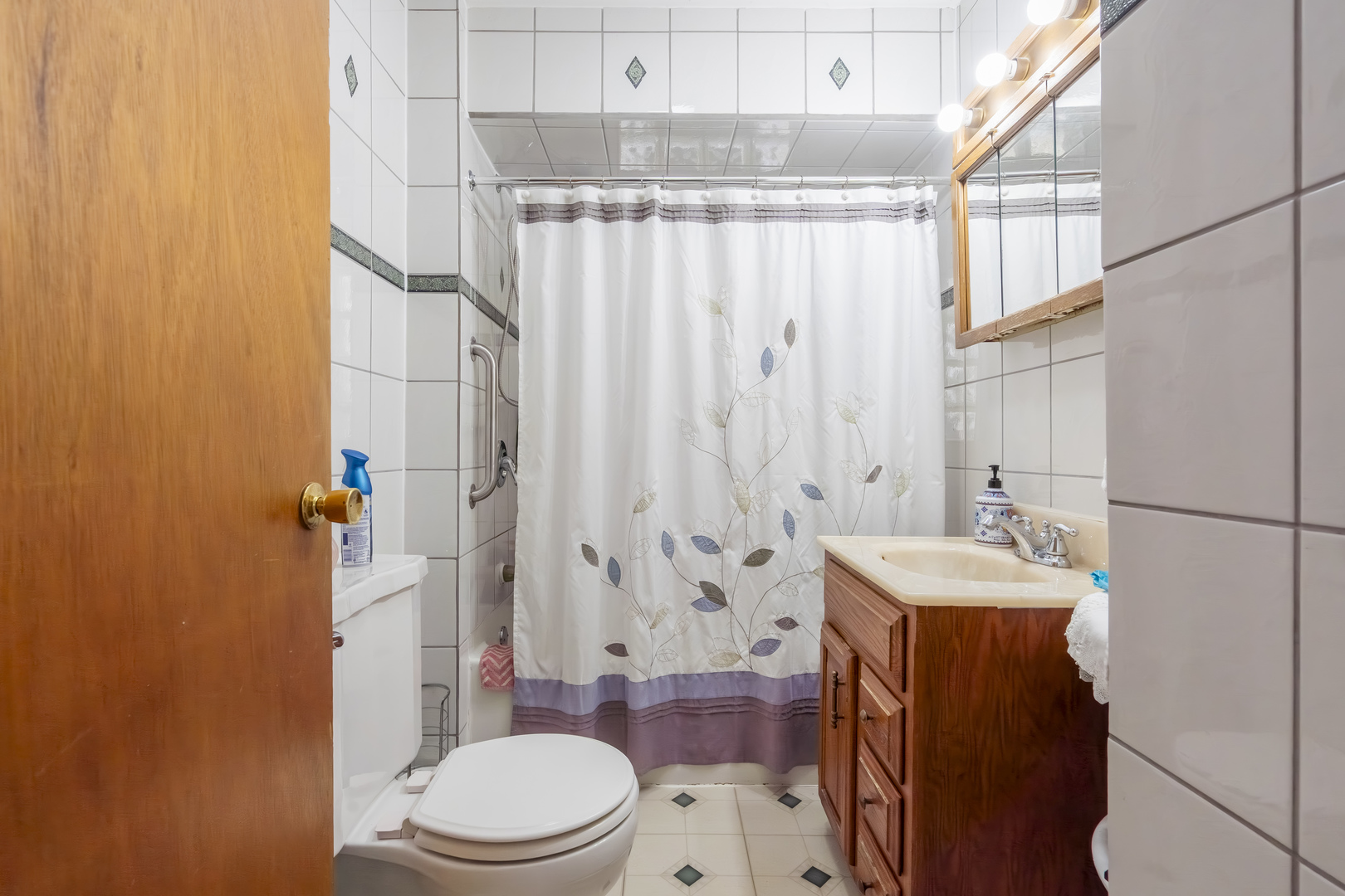 2221 North Keeler Avenue Chicago IL 60639