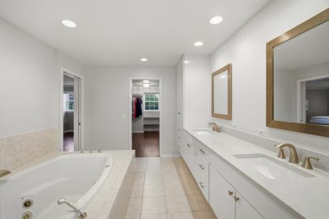 1473 Arbor Lane Northbrook IL 60062