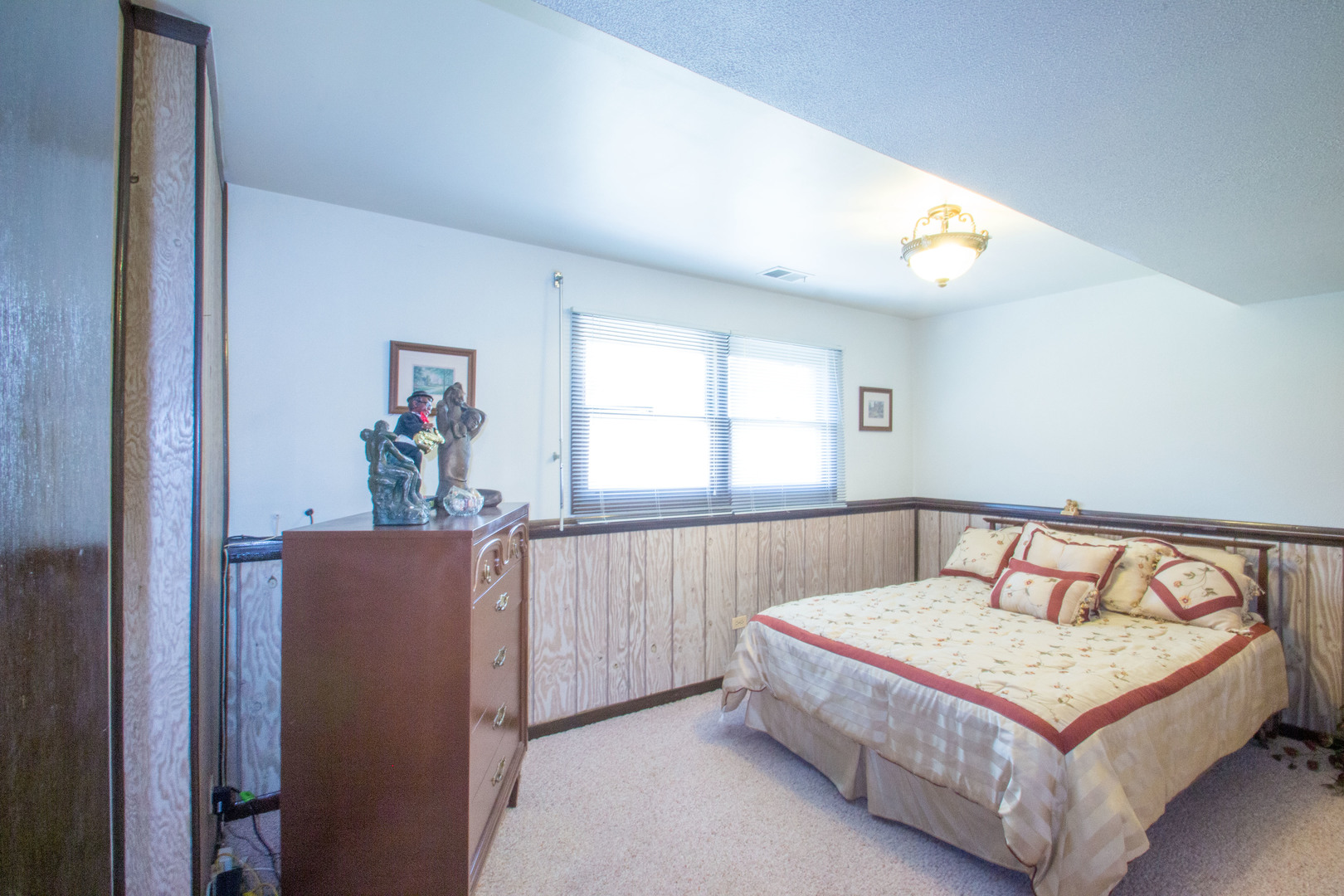 10656 South Rhodes Avenue Chicago IL 60628