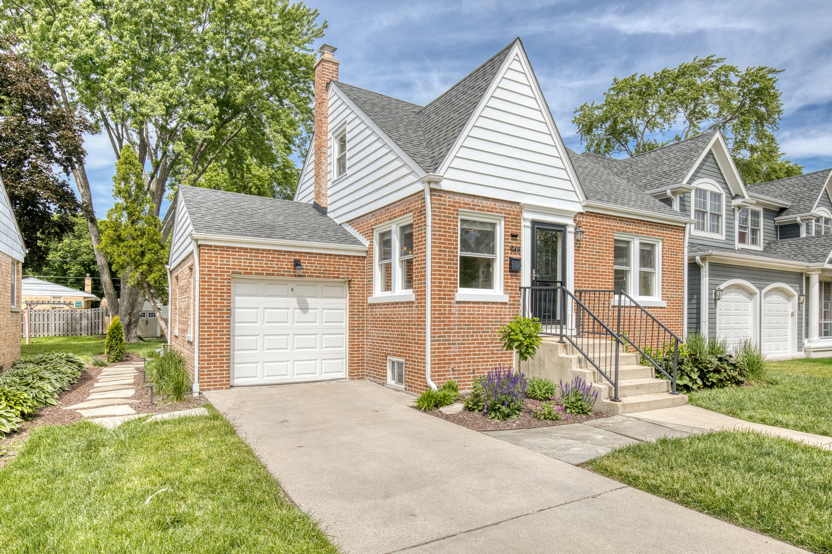 948 North Salem Avenue Arlington Heights IL 60004