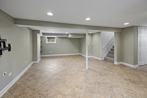 948 North Salem Avenue Arlington Heights IL 60004