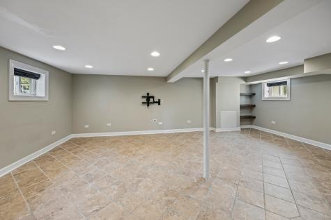 948 North Salem Avenue Arlington Heights IL 60004