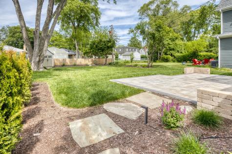 948 North Salem Avenue Arlington Heights IL 60004