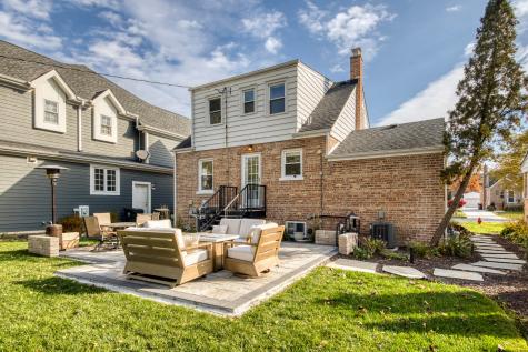 948 North Salem Avenue Arlington Heights IL 60004