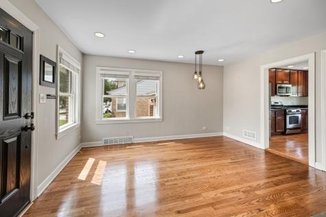 948 North Salem Avenue Arlington Heights IL 60004