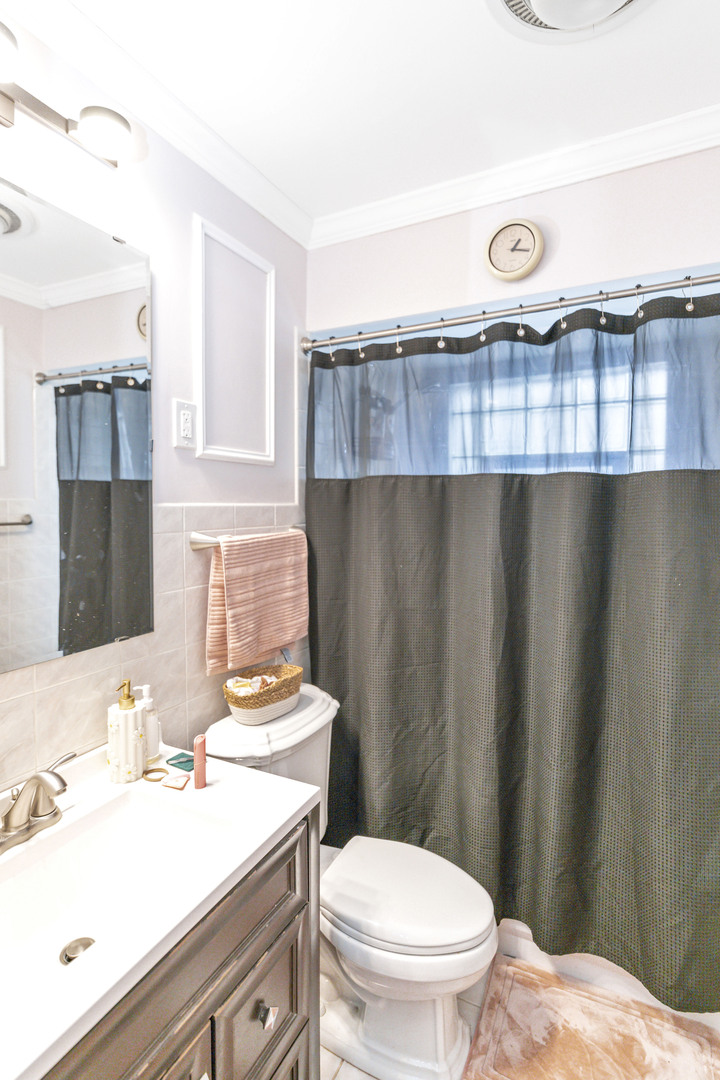 1651 Ardmore Avenue Glendale Heights IL 60139