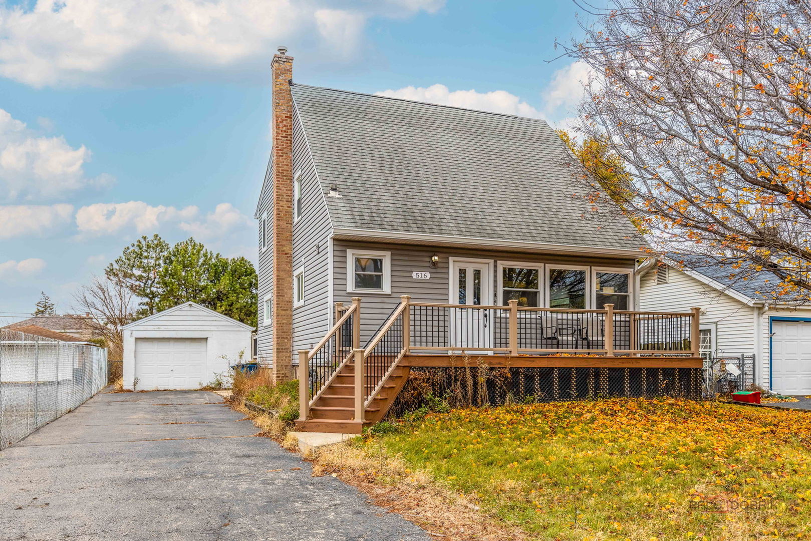 516 North Emroy Avenue Elmhurst IL 60126