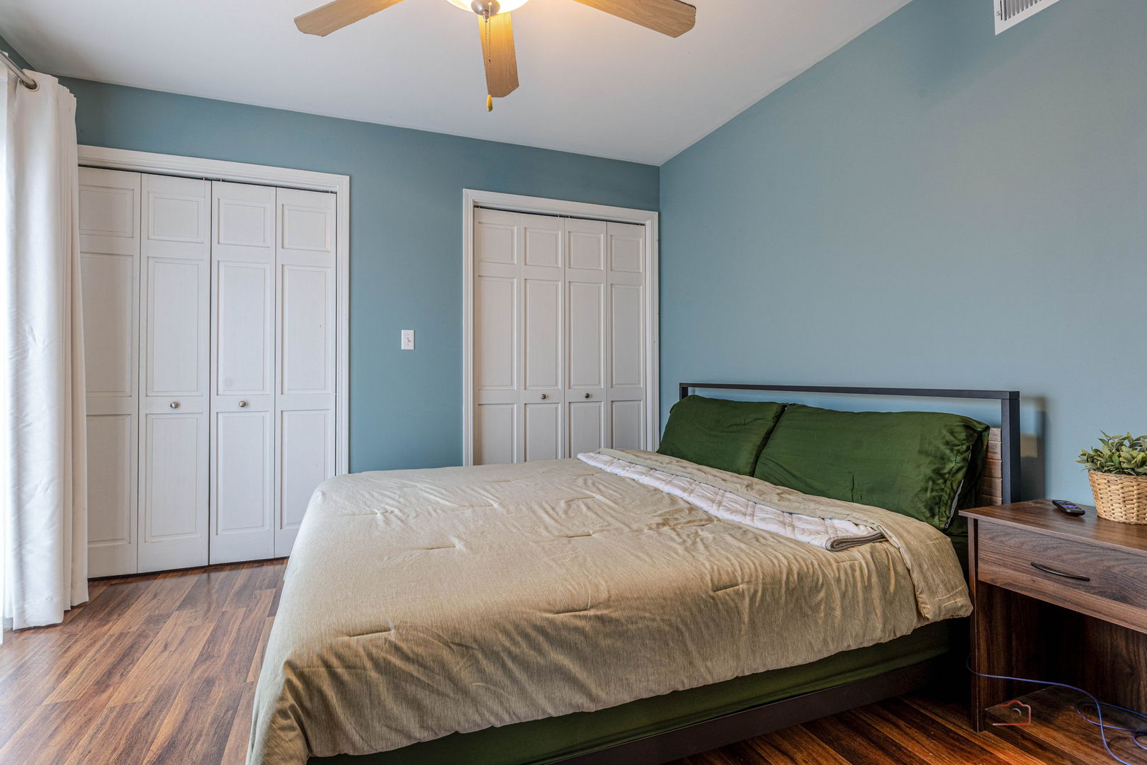 516 North Emroy Avenue Elmhurst IL 60126