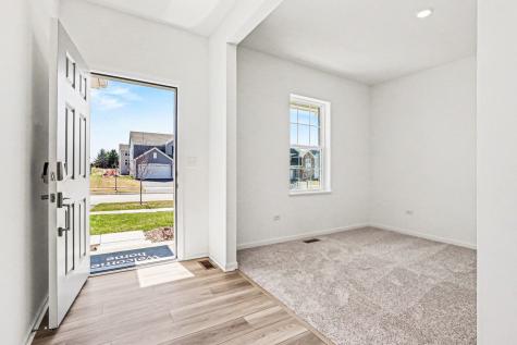 413 Hathaway Lane Oswego IL 60543