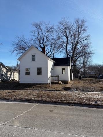 819 5TH Street Rock Island IL 61201