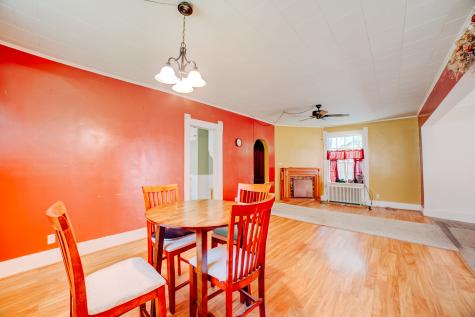 308 East Mulberry Street Watseka IL 60970