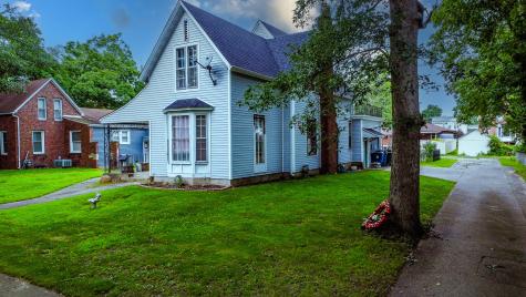 308 East Mulberry Street Watseka IL 60970