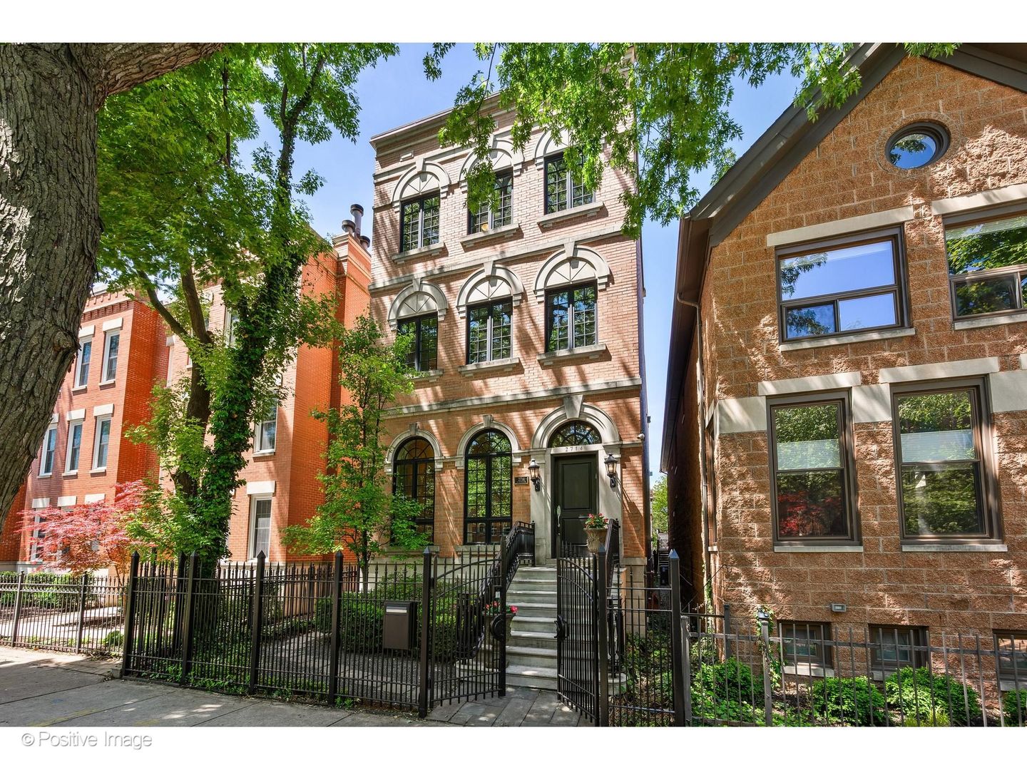 2714 North Greenview Avenue Chicago IL 60614