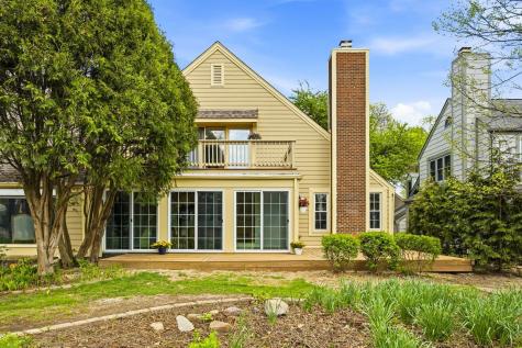 76 Whittington Course St. Charles IL 60174