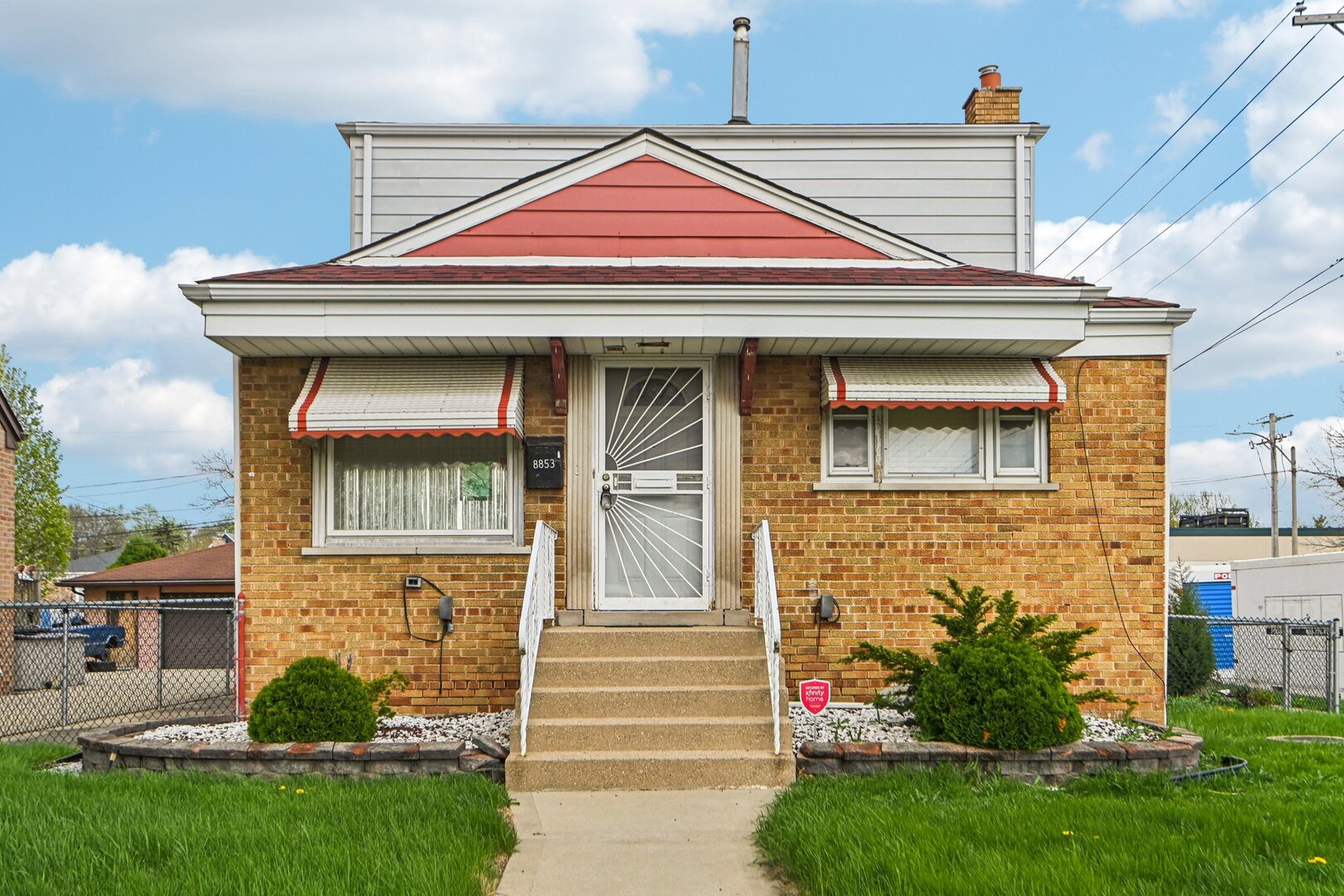 8853 South Troy Avenue Evergreen Park IL 60805
