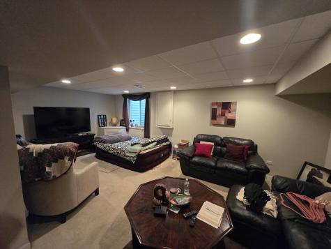 494 Vaughn Circle Aurora IL 60502