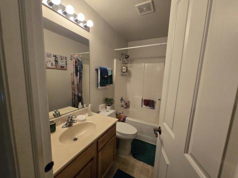 494 Vaughn Circle Aurora IL 60502