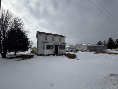 215 Grove Street Weldon IL 61882