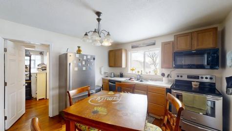 215 Grove Street Weldon IL 61882
